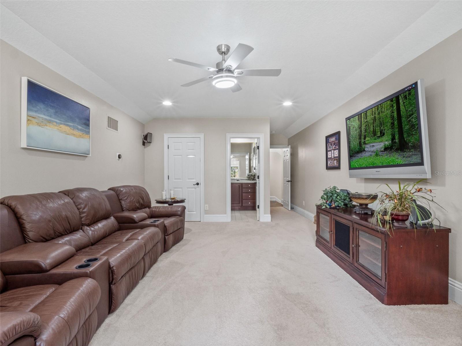 LAKE MARKHAM PRESERVE - Residential