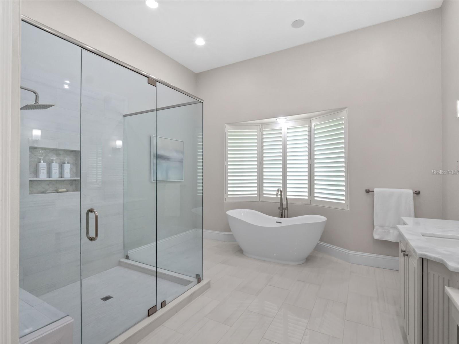 LAKE MARKHAM PRESERVE - Residential