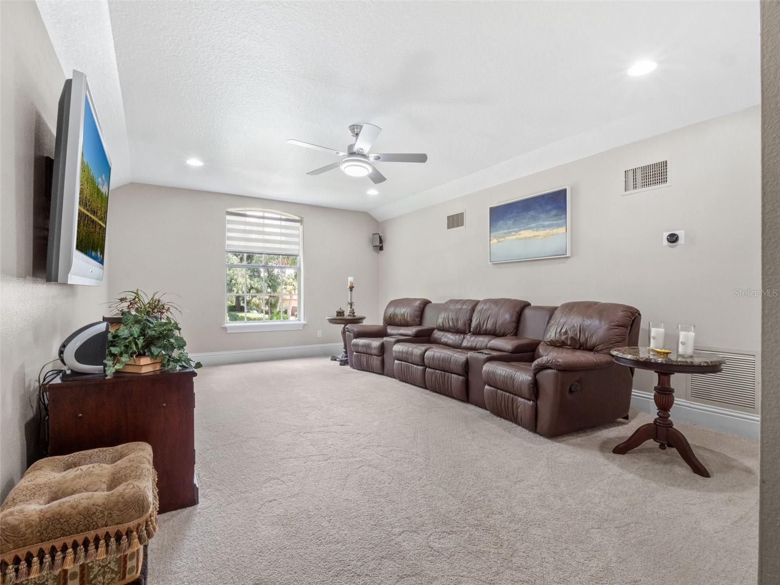 LAKE MARKHAM PRESERVE - Residential
