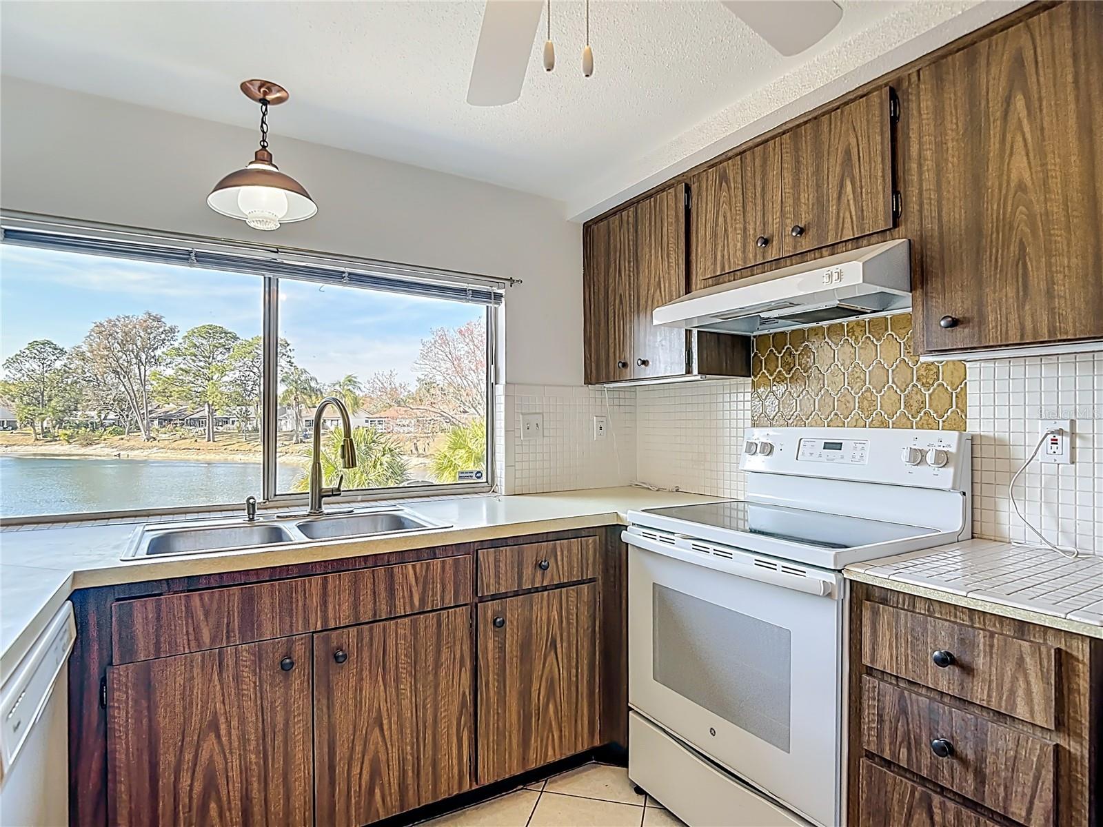 BEACON WOODS - Residential