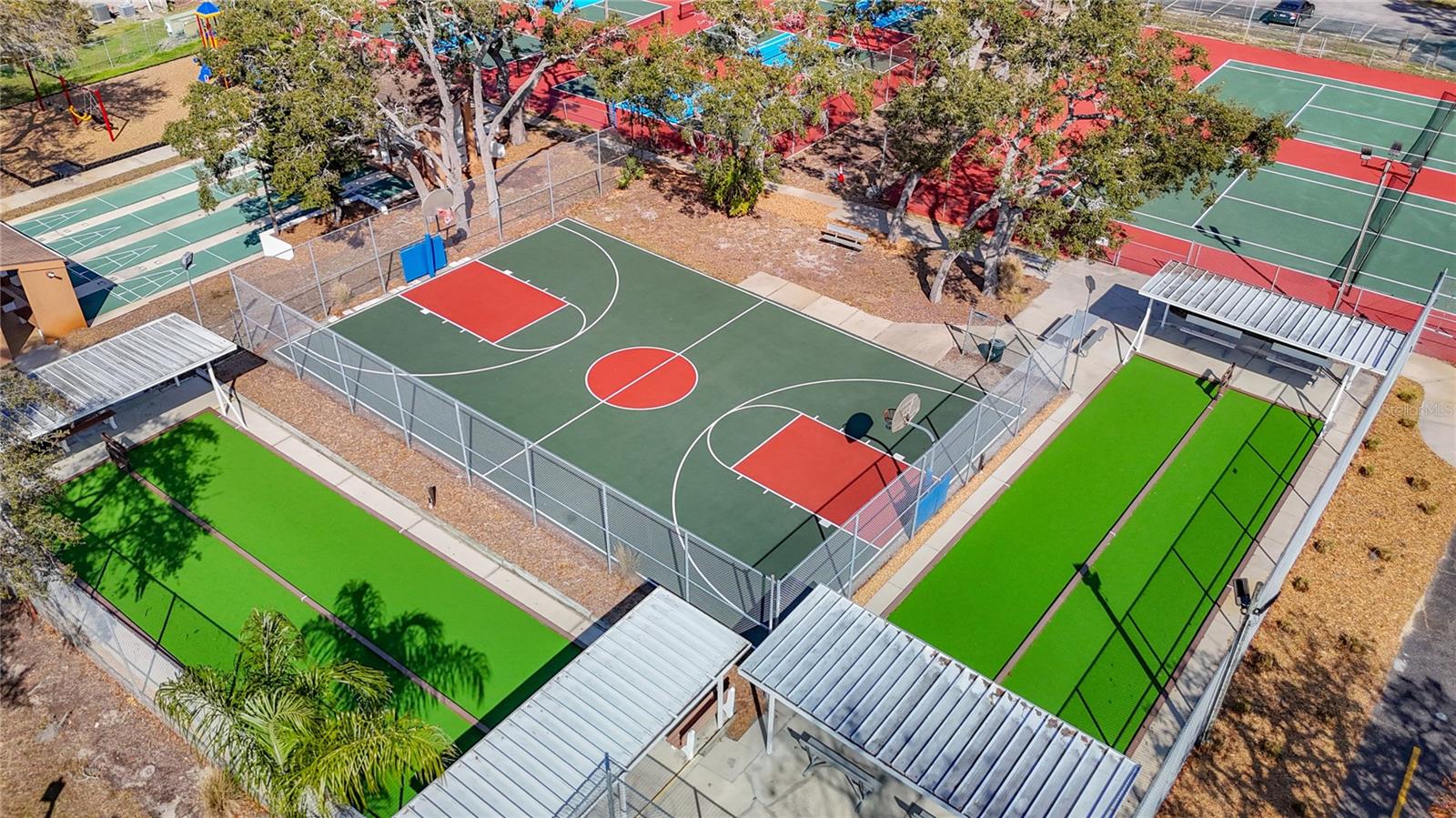 BEACON WOODS - Residential