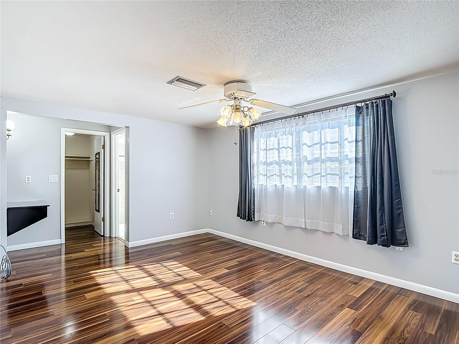 BEACON WOODS - Residential