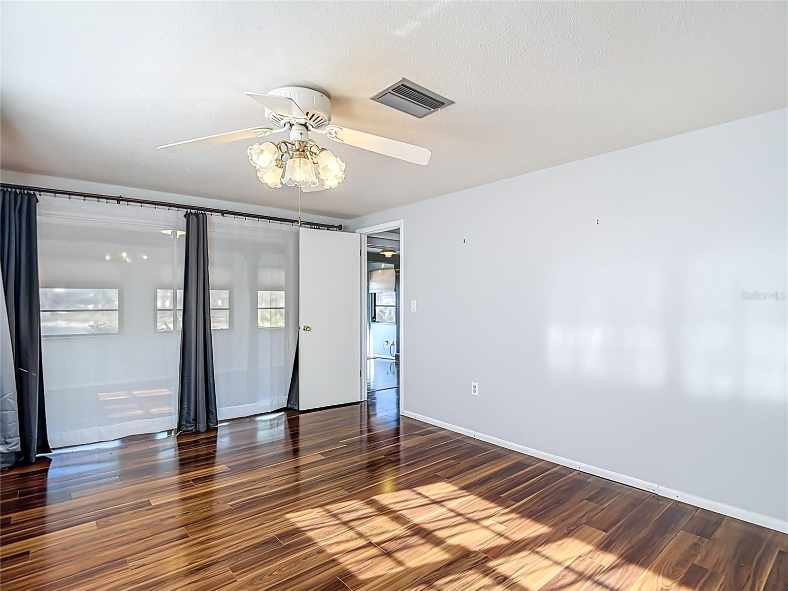 BEACON WOODS - Residential