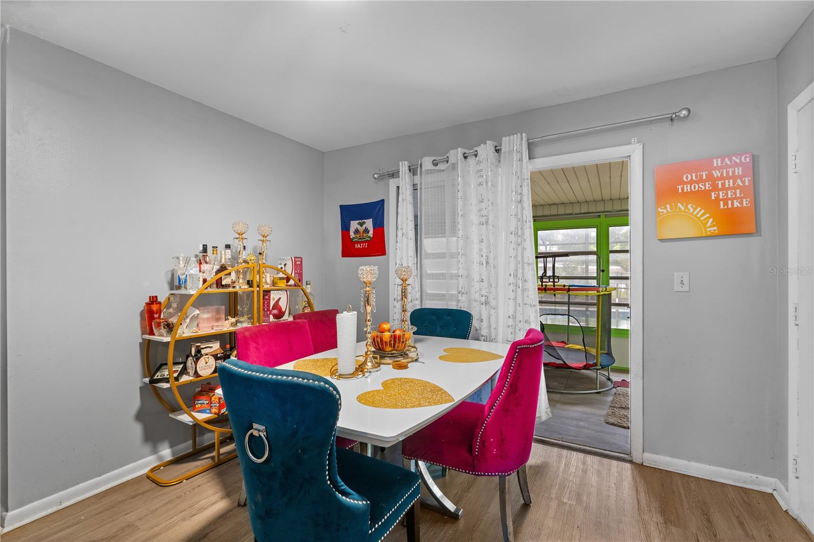 SILVER SPRINGS SHORES - Residential