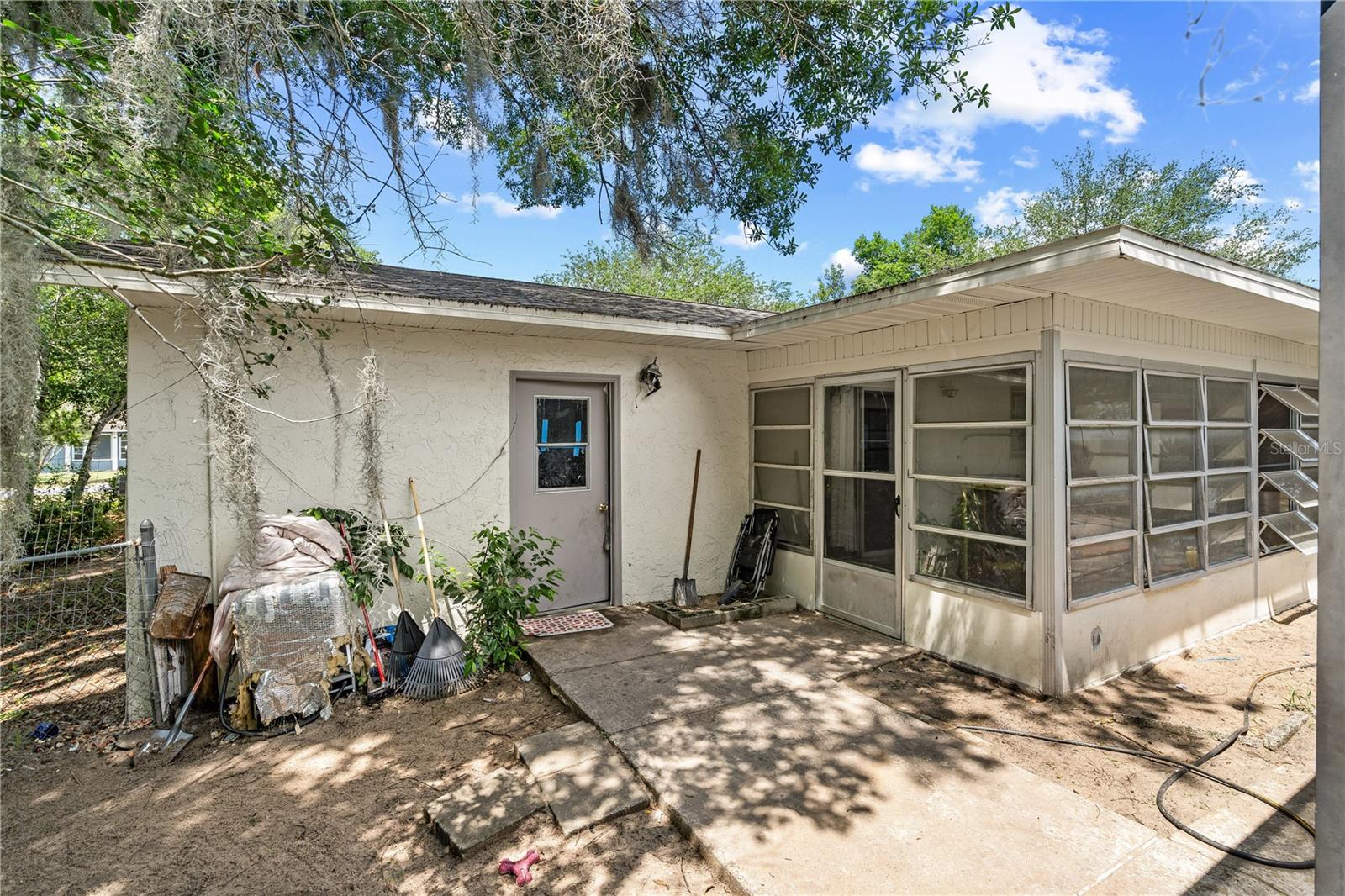 SILVER SPRINGS SHORES - Residential
