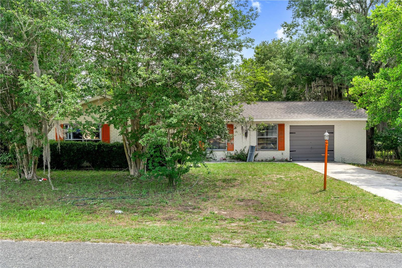 SILVER SPRINGS SHORES - Residential