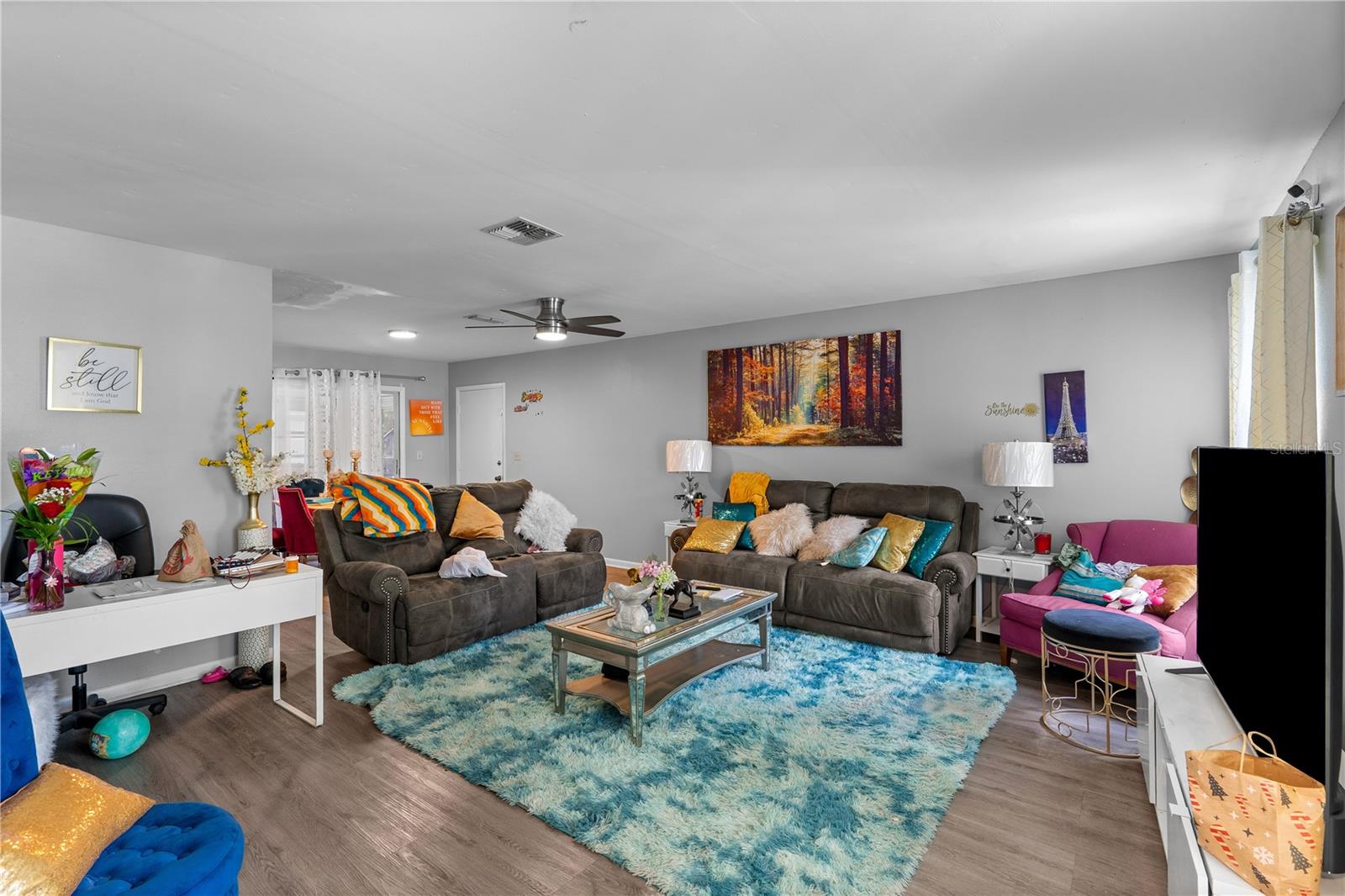 SILVER SPRINGS SHORES - Residential