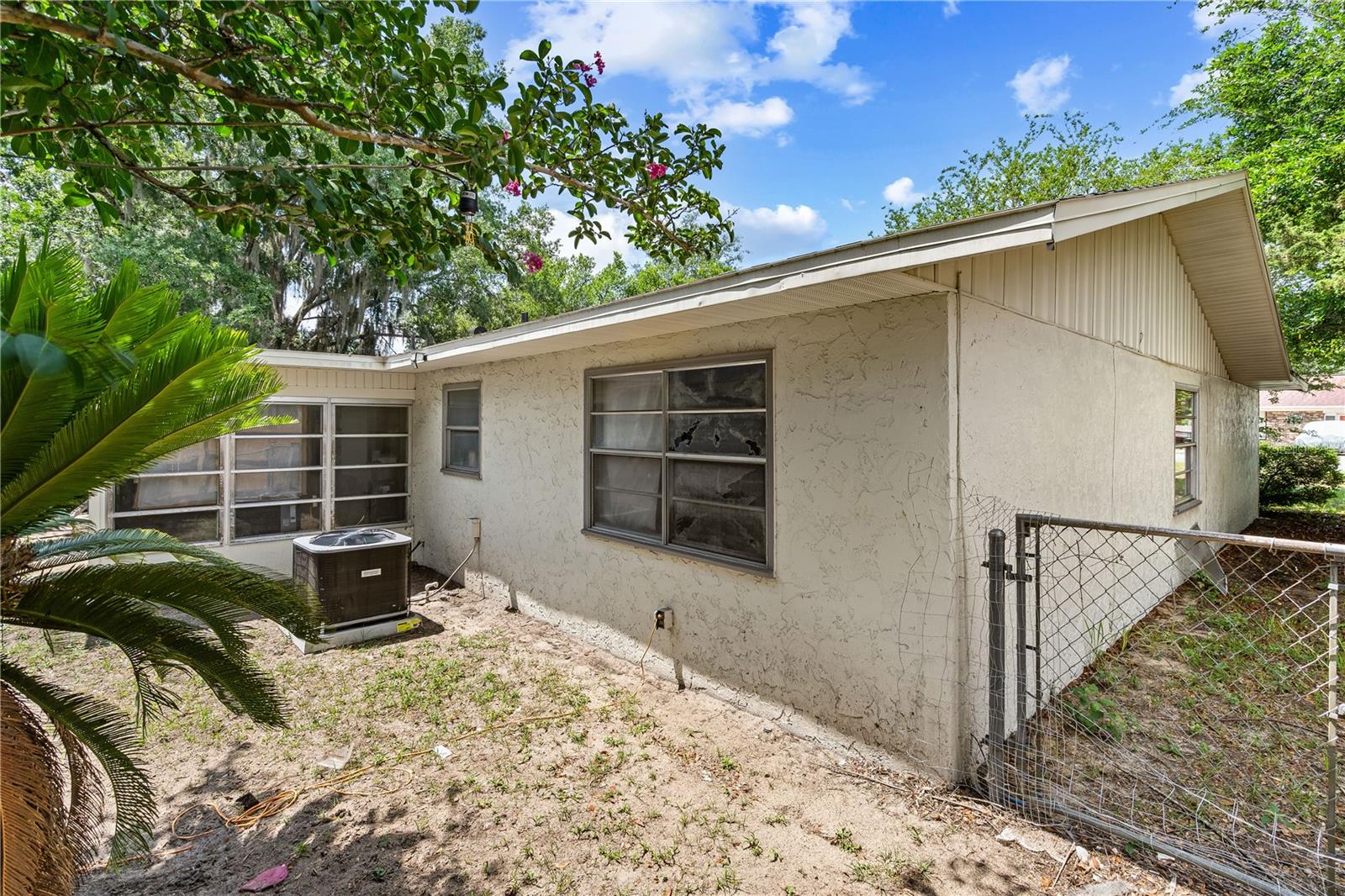 SILVER SPRINGS SHORES - Residential