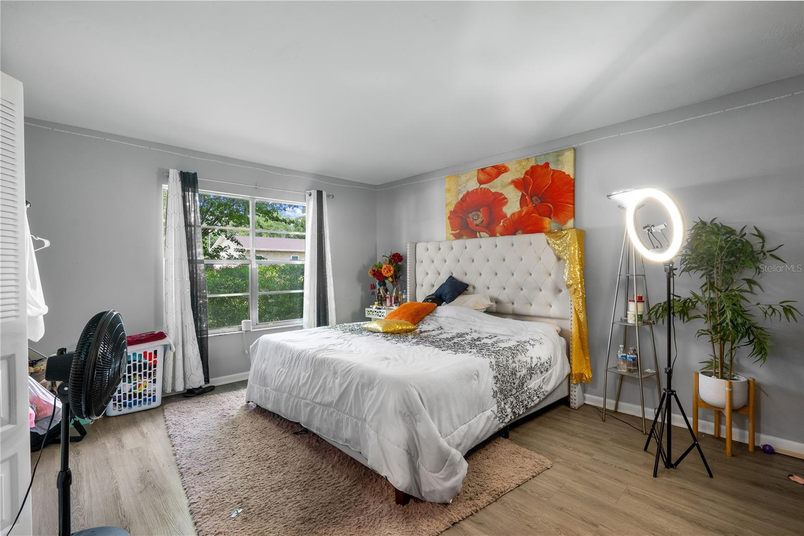 SILVER SPRINGS SHORES - Residential