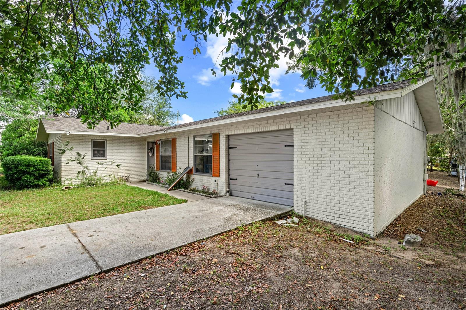 SILVER SPRINGS SHORES - Residential