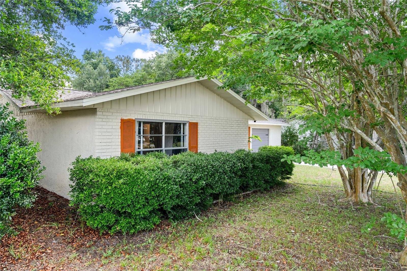 SILVER SPRINGS SHORES - Residential