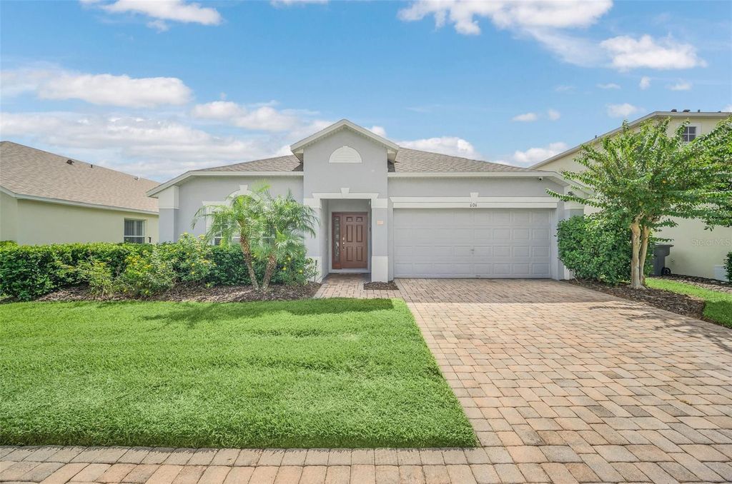 Photo of 606 Balmoral Drive, Davenport, FL 33896 (MLS # O6415464)