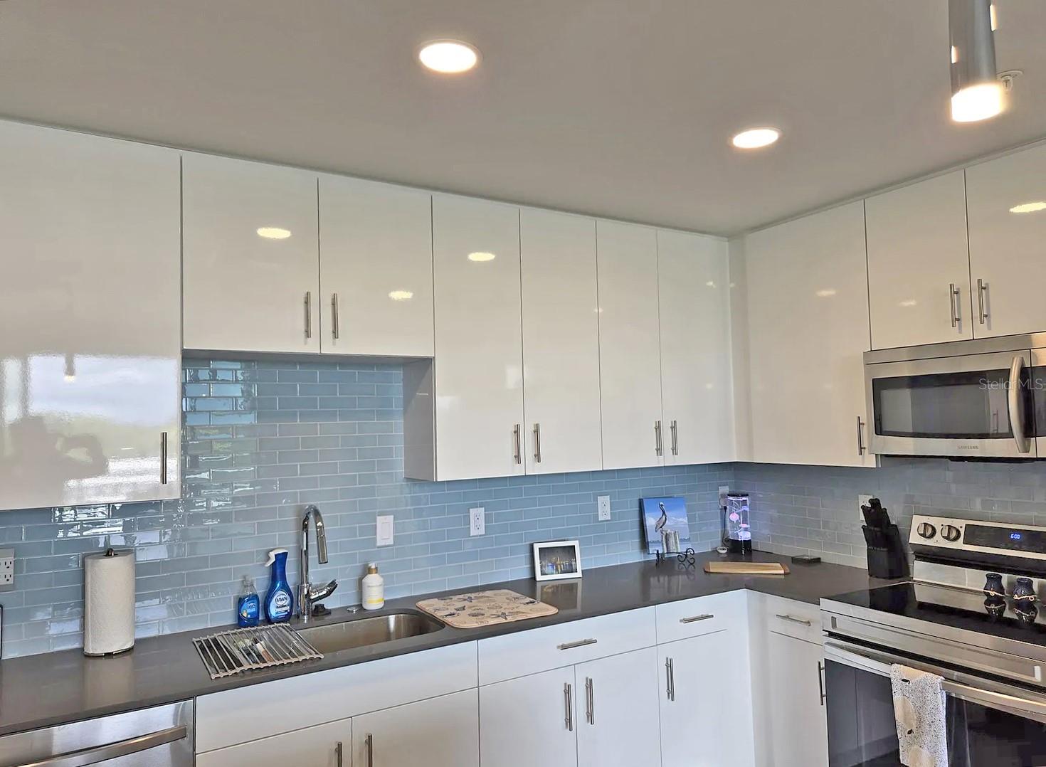 THE STRAND OF SARASOTA - Residential