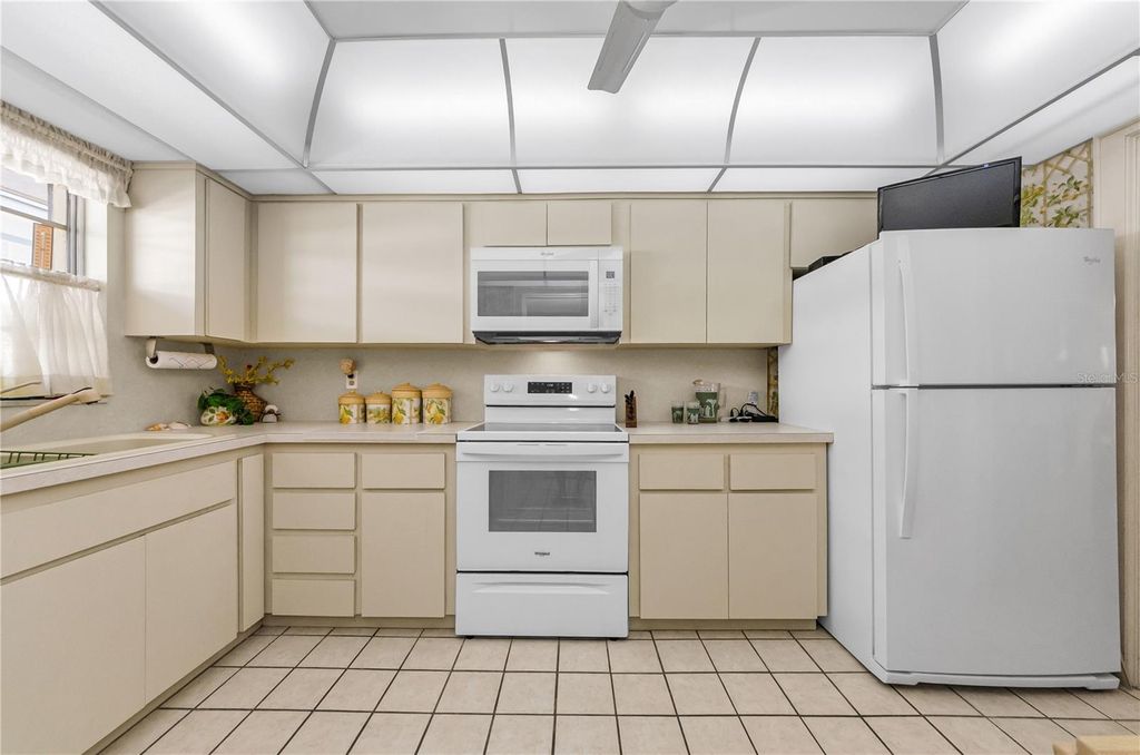 Photo of 131 Bluff View Drive #308, Belleair Bluffs, FL 33770 (MLS # TB8512438)