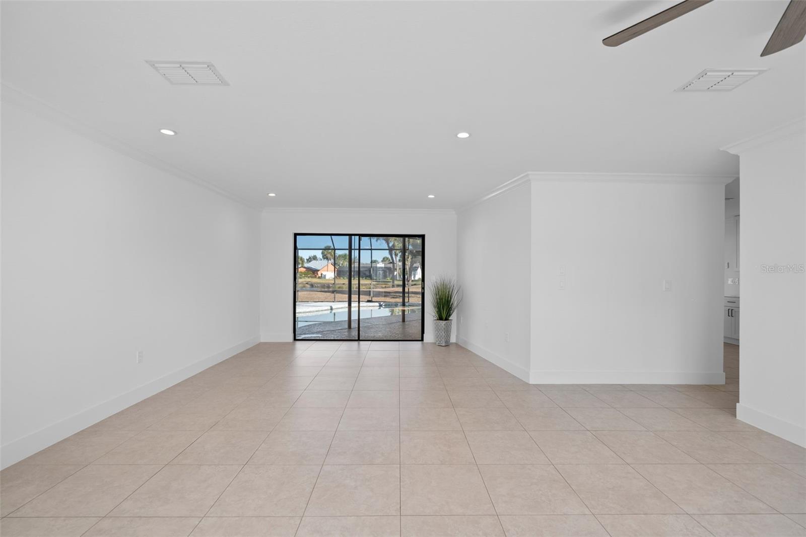 3872 KINGSTON BOULEVARD