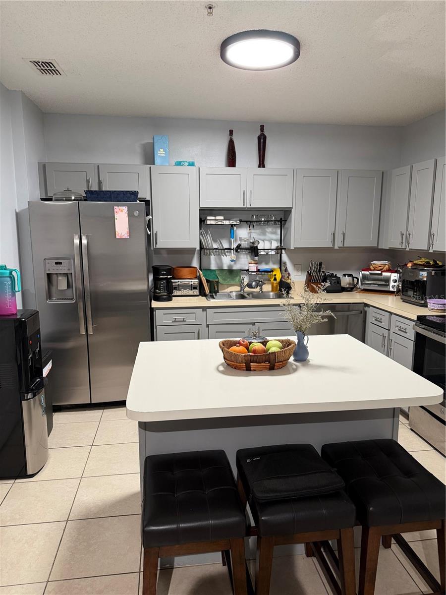 2048 CYPRESS BAY BOULEVARD