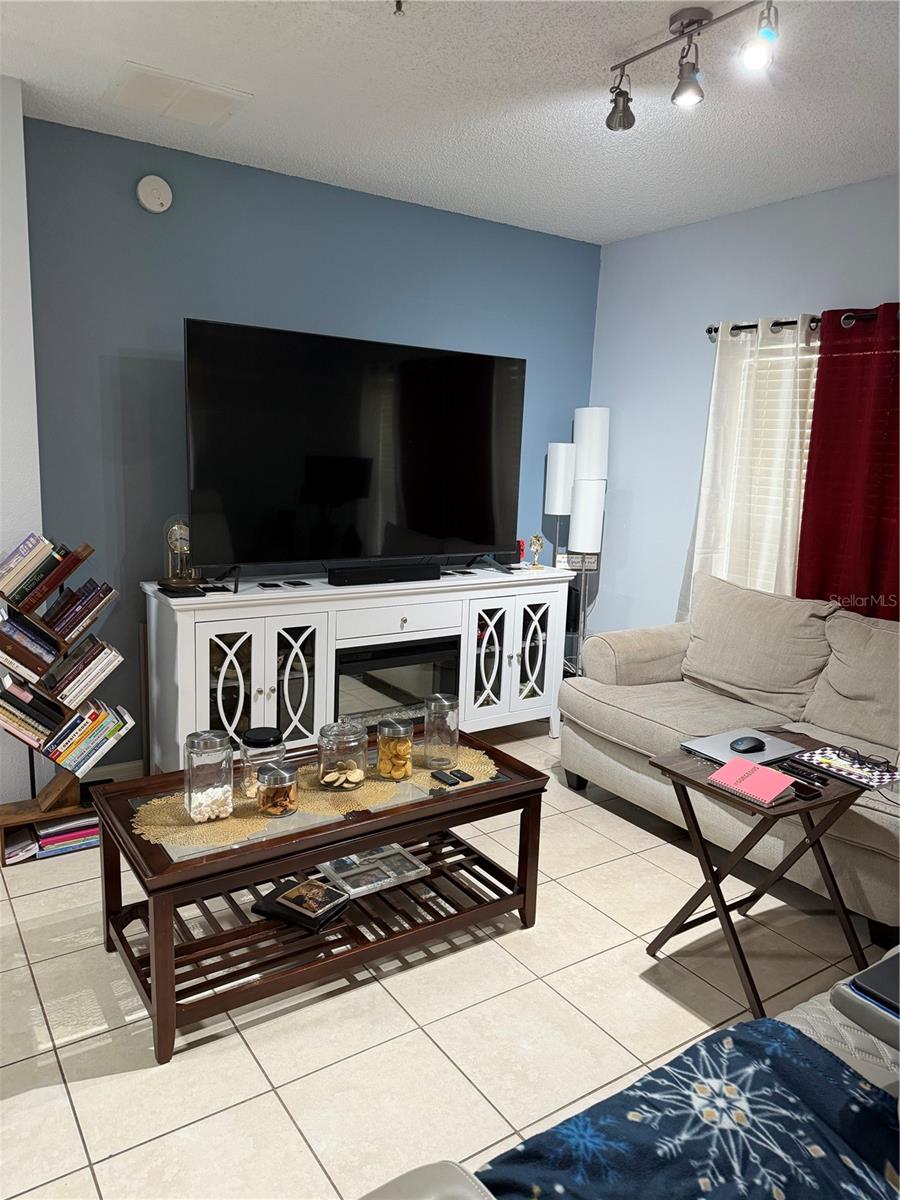 2048 CYPRESS BAY BOULEVARD