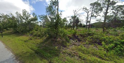 A home in PORT CHARLOTTE