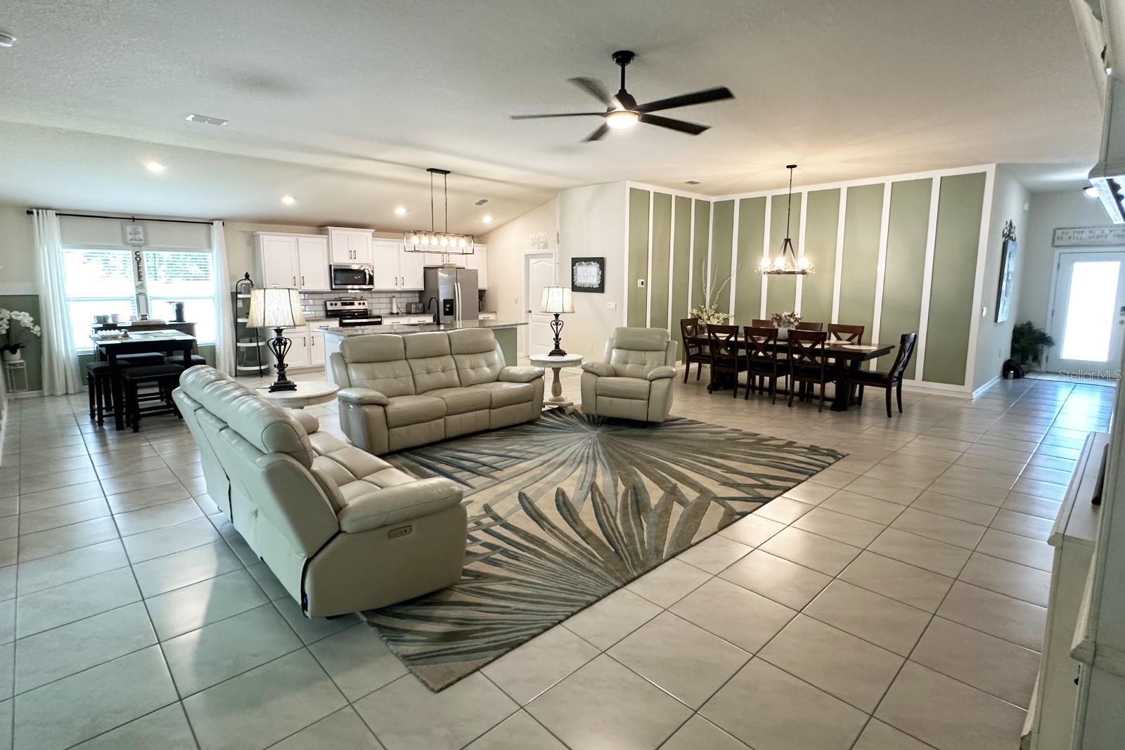 35 RENSHAW DRIVE