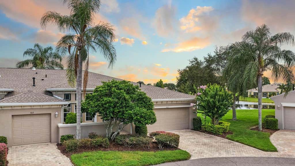 Photo of 1015 Chelsea Greens Court #40, Sun City Center, FL 33573 (MLS # TB8537414)