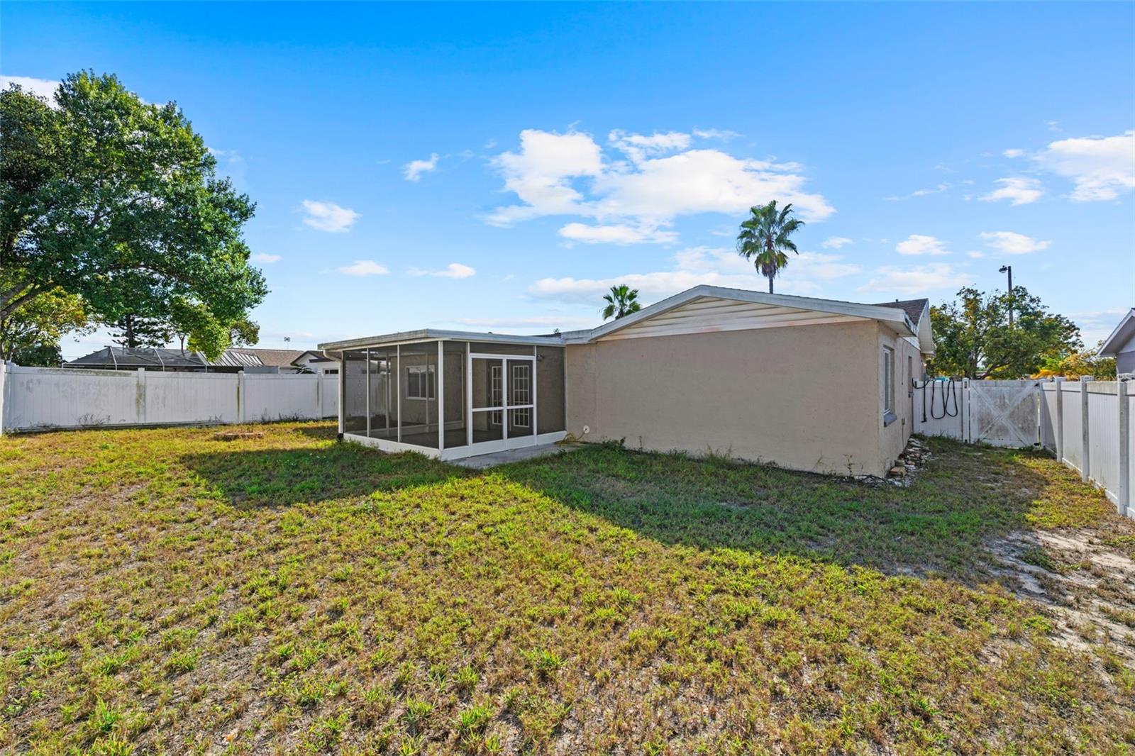 THE LAKES - Residential