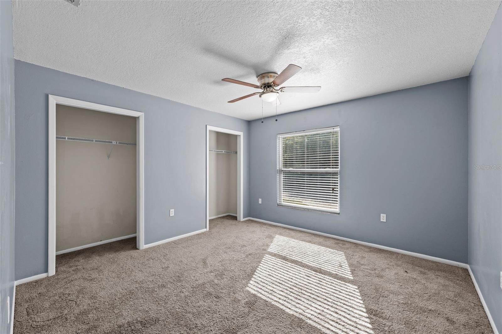 THE LAKES - Residential