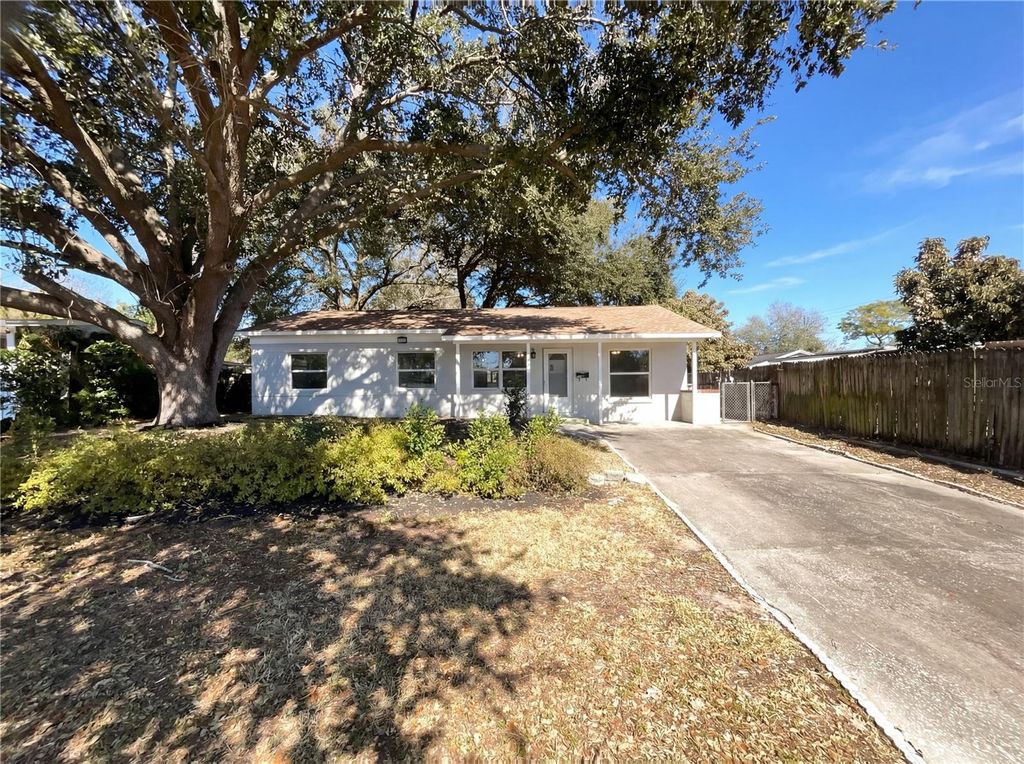 Photo of 4907 Kipp Place, Orlando, FL 32808 (MLS # O6380994)