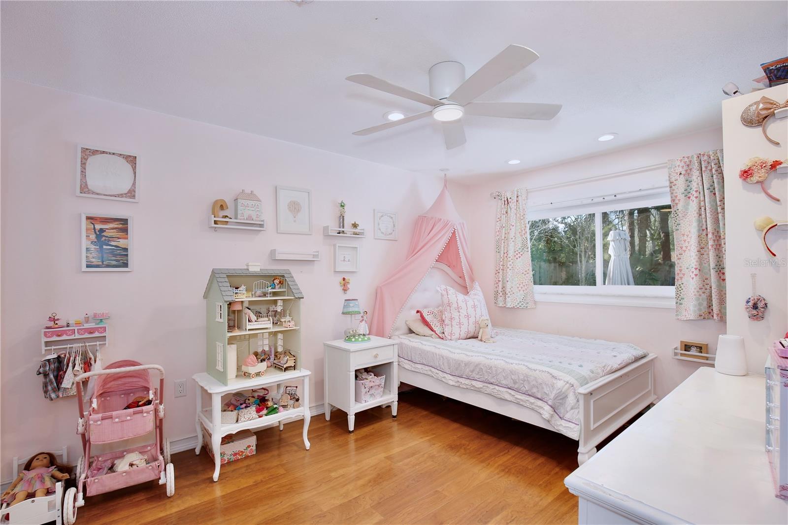 SPRING OAKS - Residential