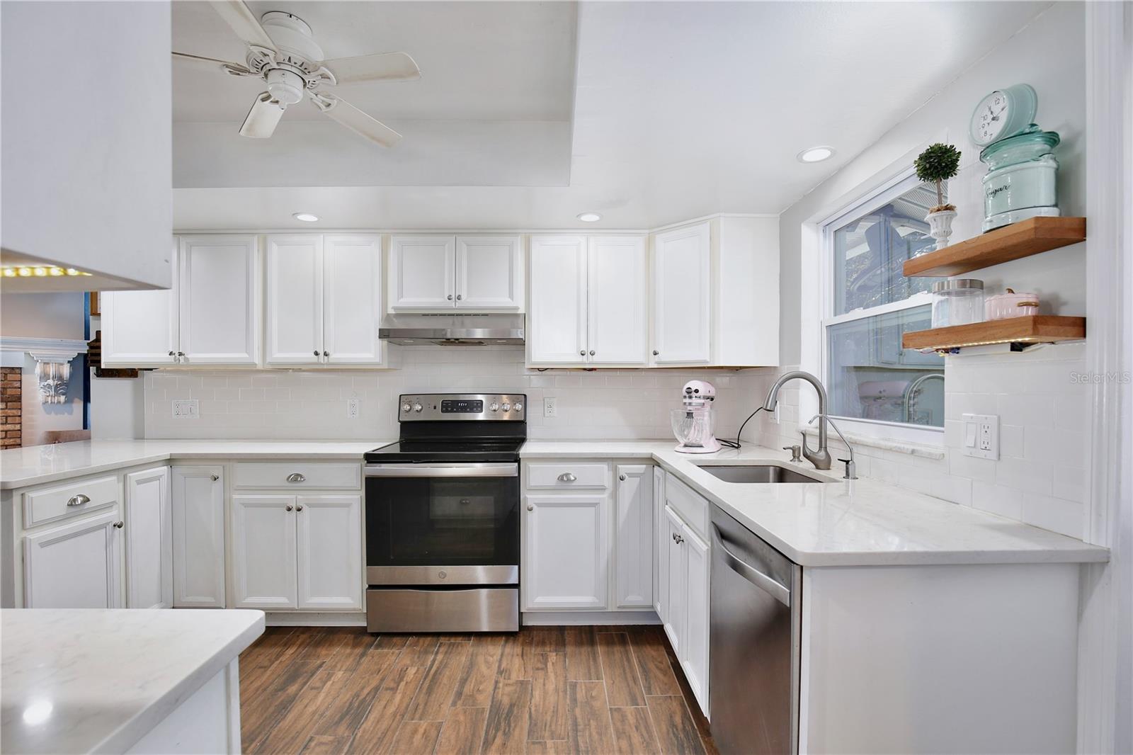 SPRING OAKS - Residential