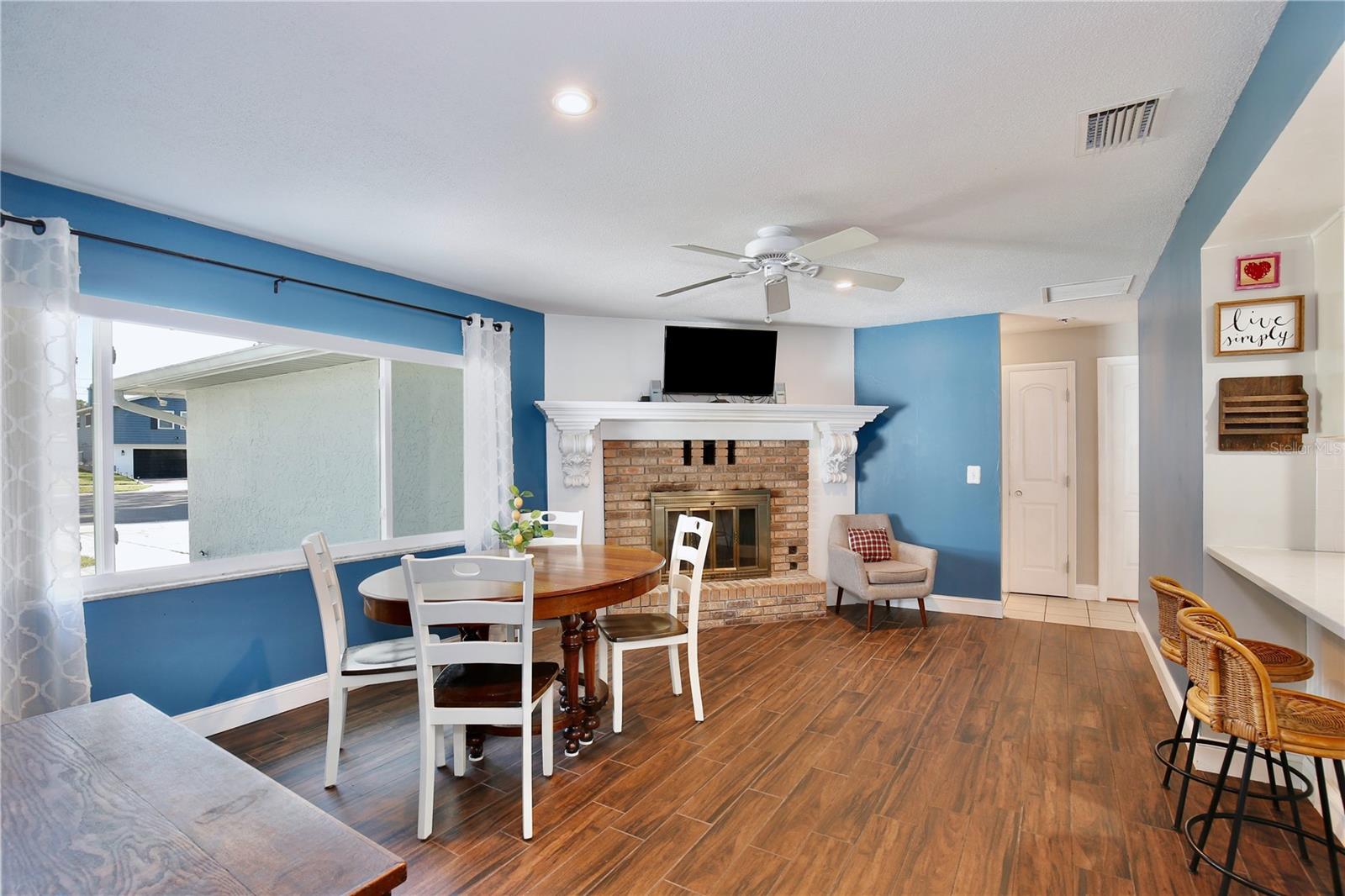 SPRING OAKS - Residential