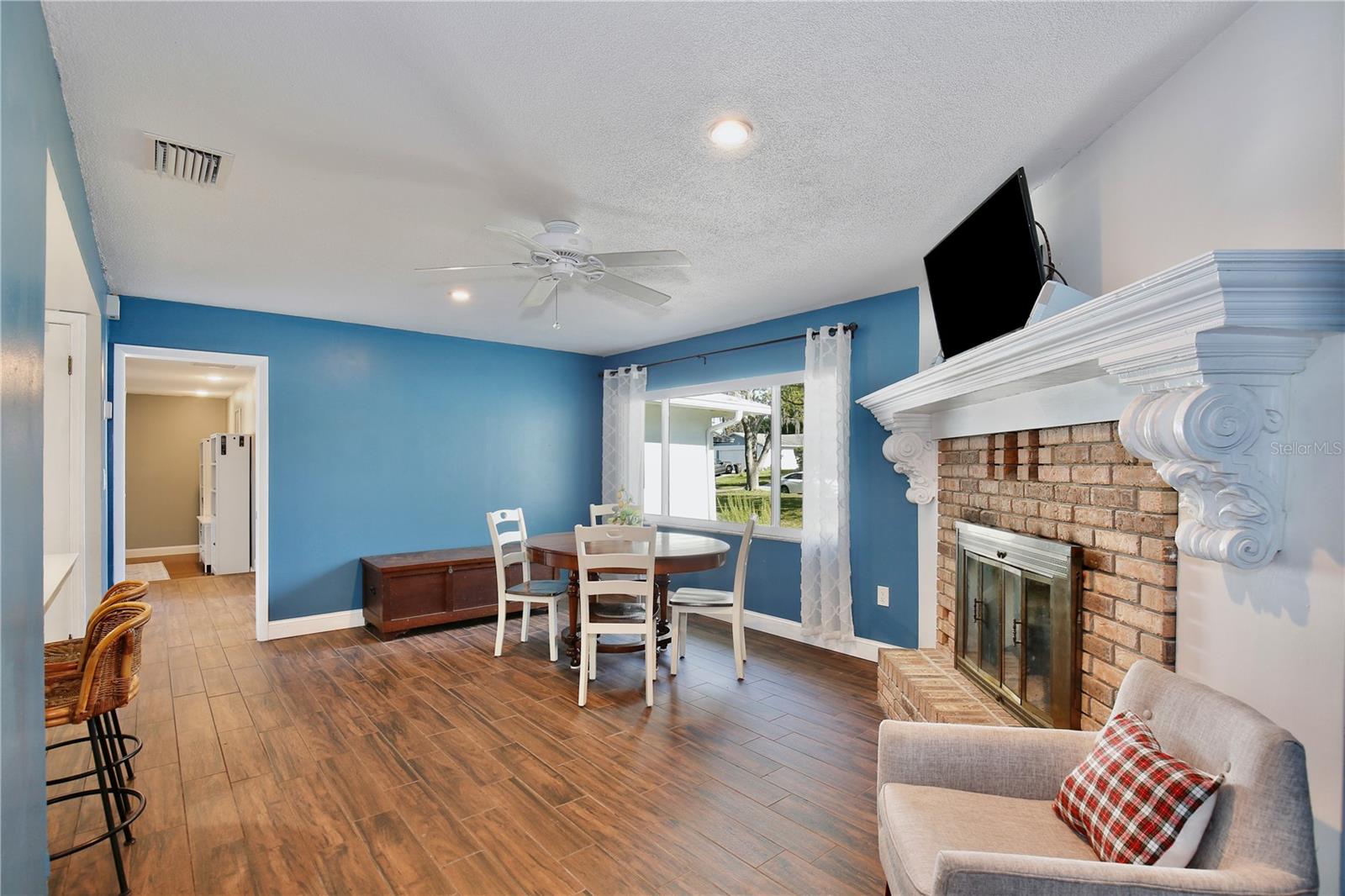 SPRING OAKS - Residential