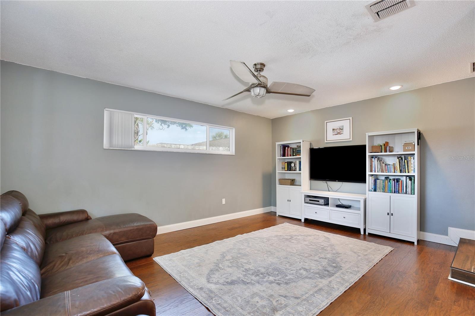 SPRING OAKS - Residential