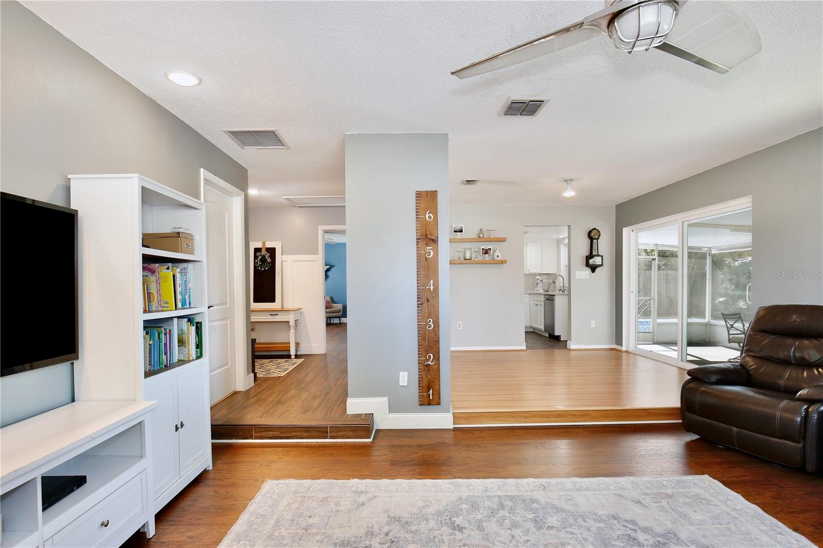 SPRING OAKS - Residential