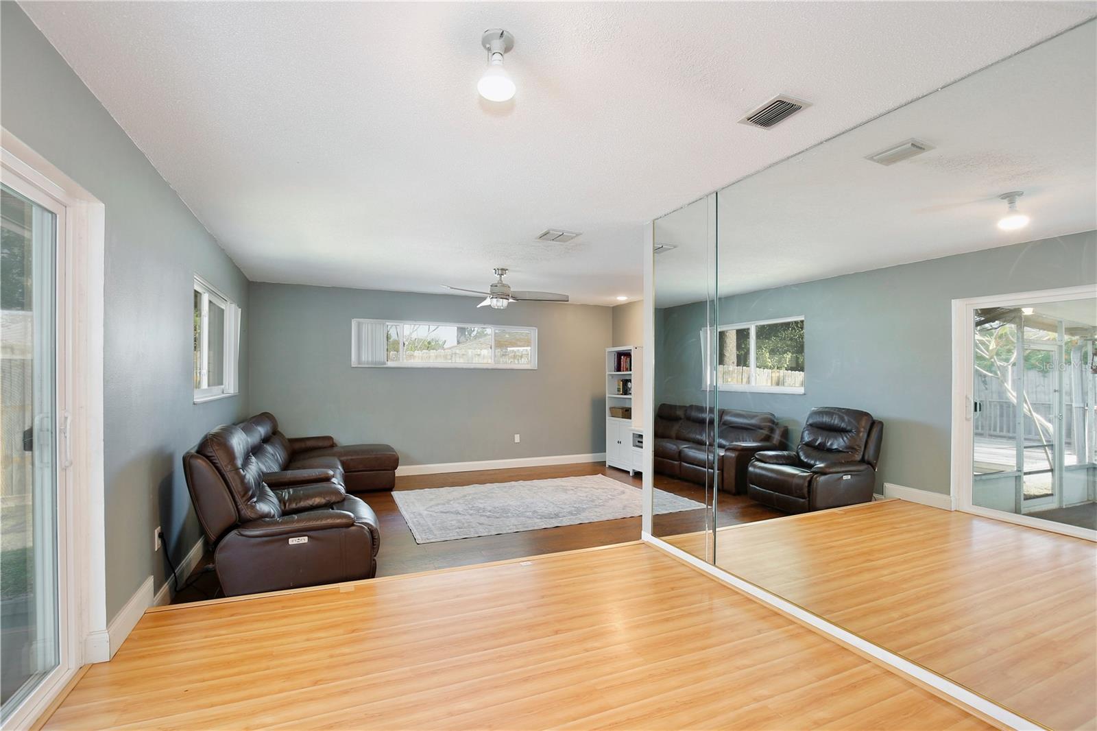 SPRING OAKS - Residential