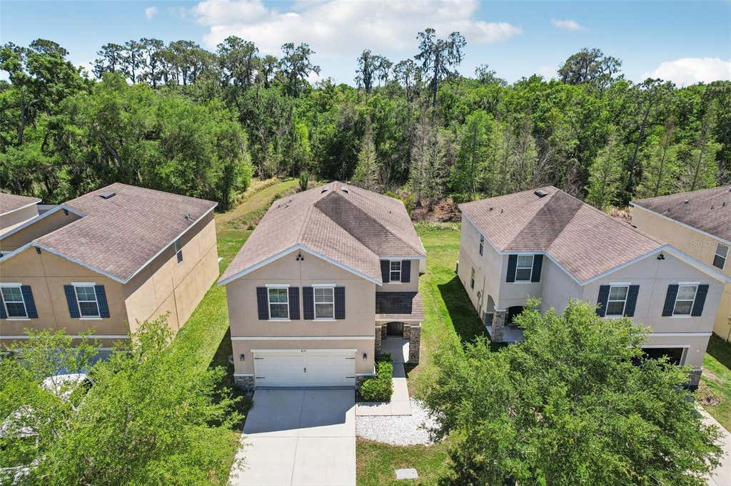 Photo of 814 Wiltonway Drive, Plant City, FL 33563 (MLS # TB8497141)