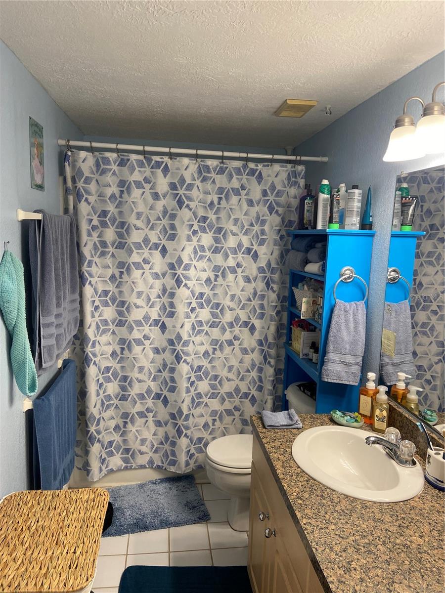 1116 E OAKWOOD STREET