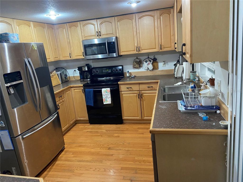 Photo of 1116 E Oakwood Street, Tarpon Springs, FL 34689 (MLS # TB8486775)