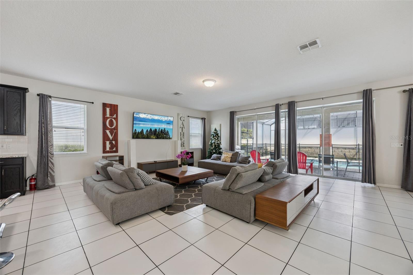 SOLARA RESORT - Residential