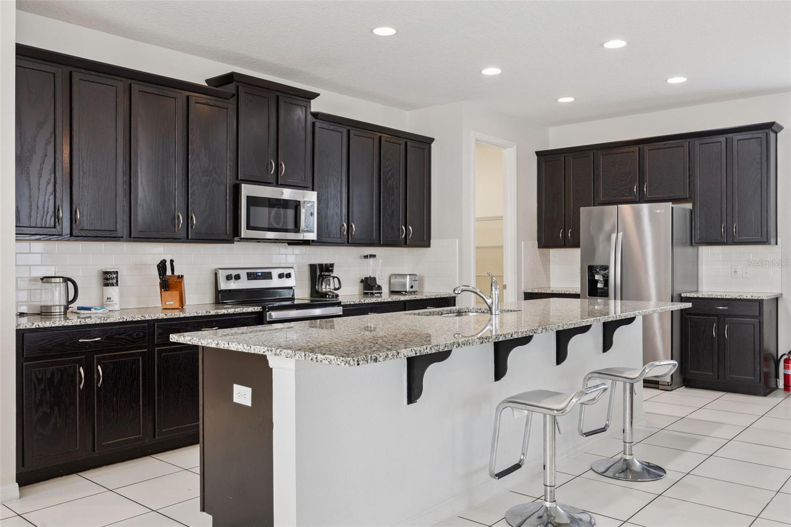 9008 SUNSHINE RIDGE LOOP