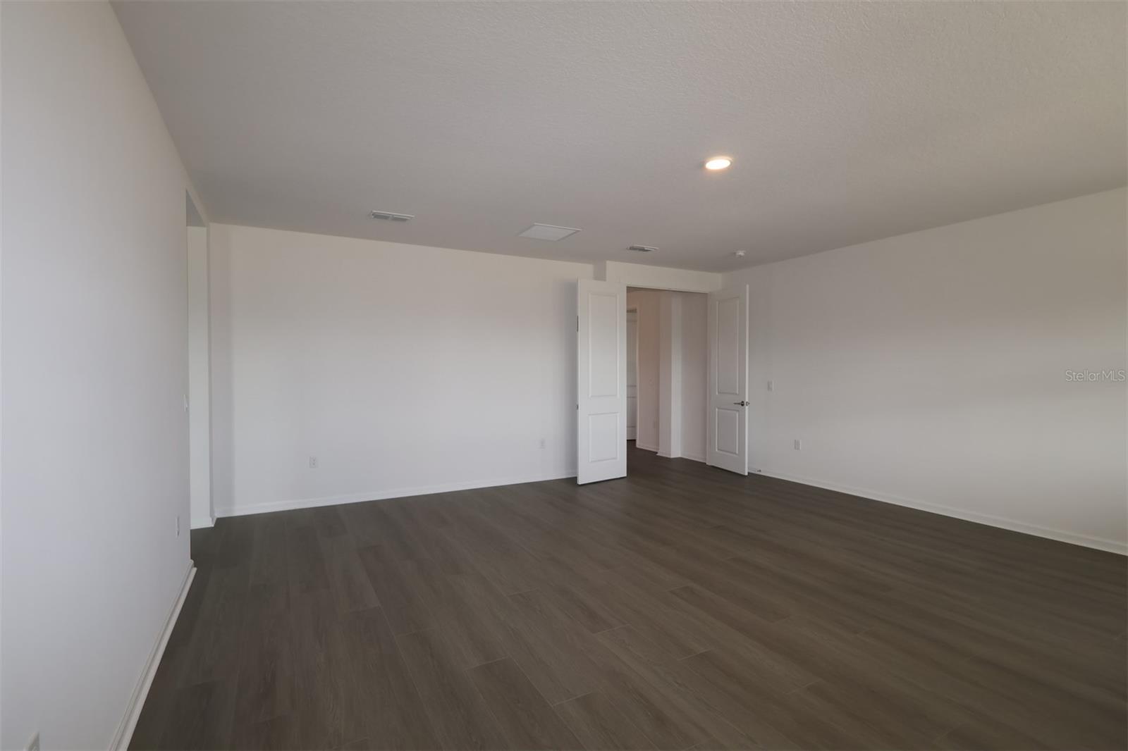 WILLOW RUN - Residential