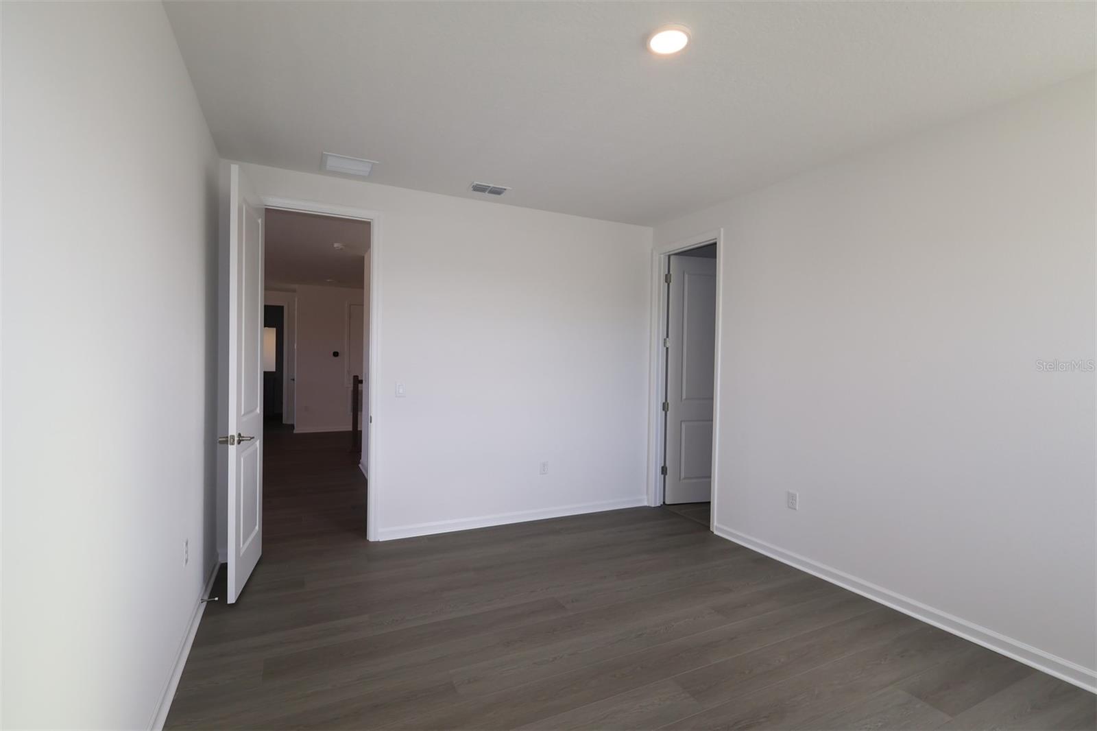 WILLOW RUN - Residential