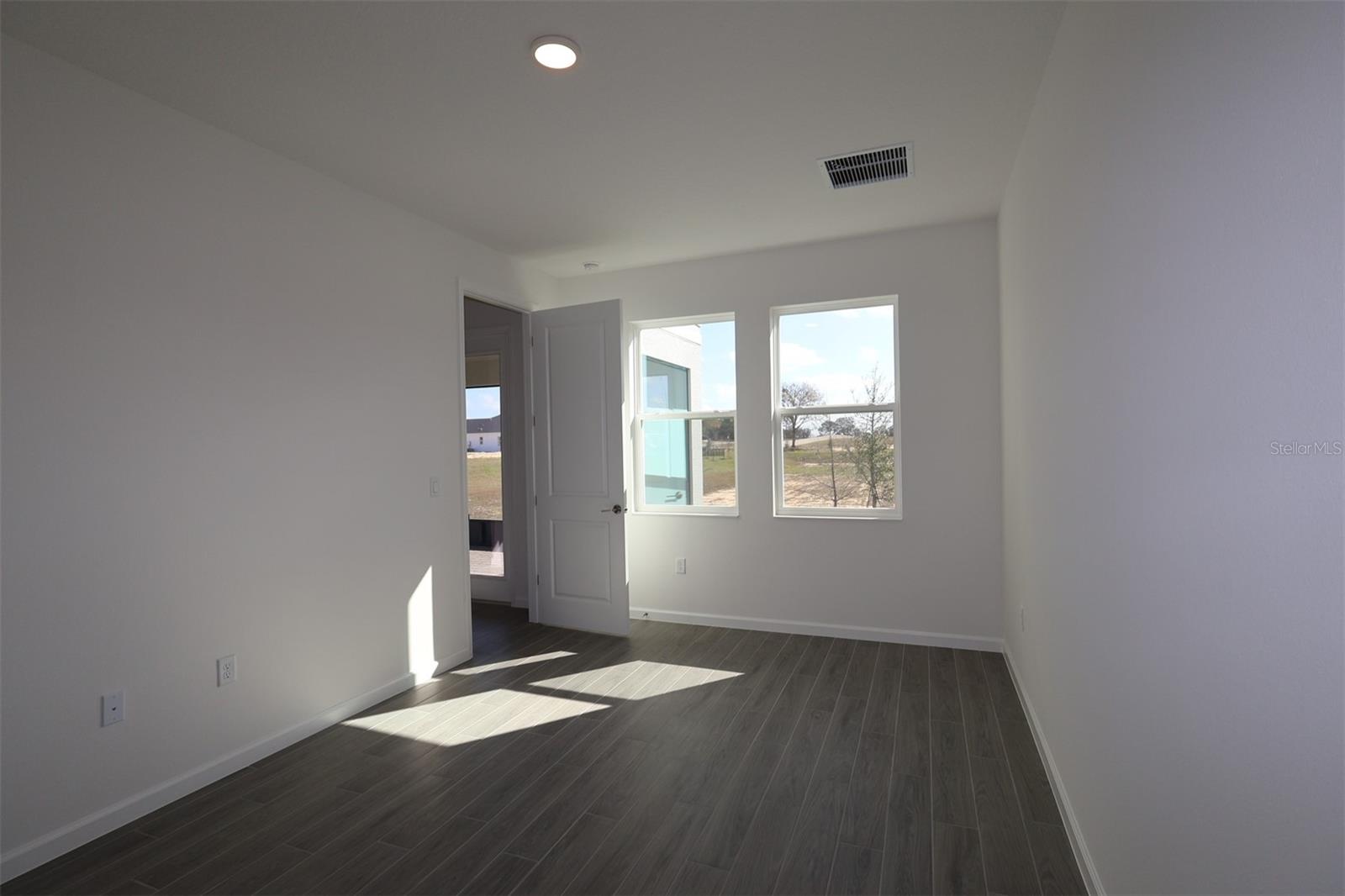 WILLOW RUN - Residential