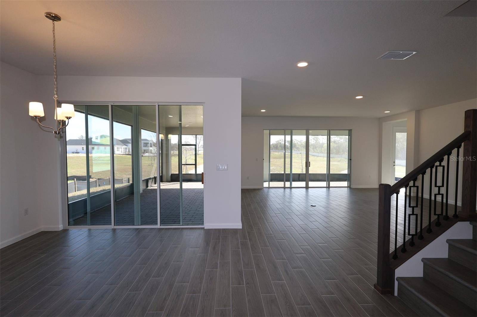 WILLOW RUN - Residential