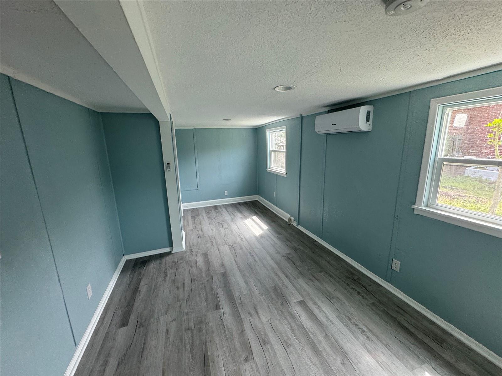 UMATILLA MITCHENORS ADD - Residential Lease