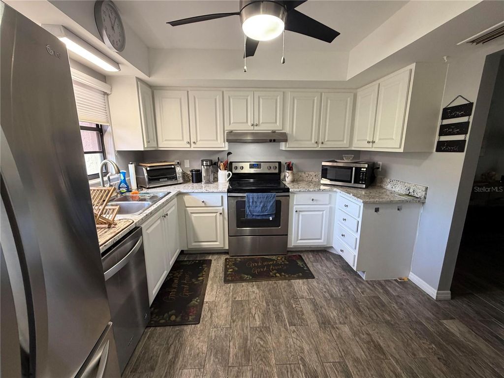 Photo of 1409 56th Street W, Bradenton, FL 34209 (MLS # A4674846)