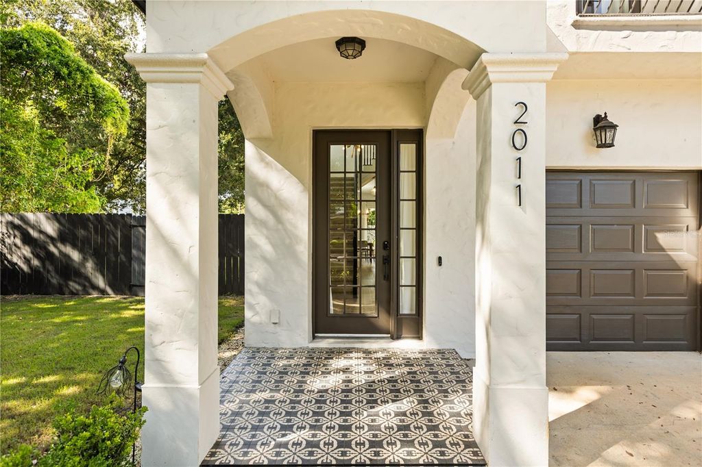 Photo of 2011 E Esther Street, Orlando, FL 32806 (MLS # O6350661)
