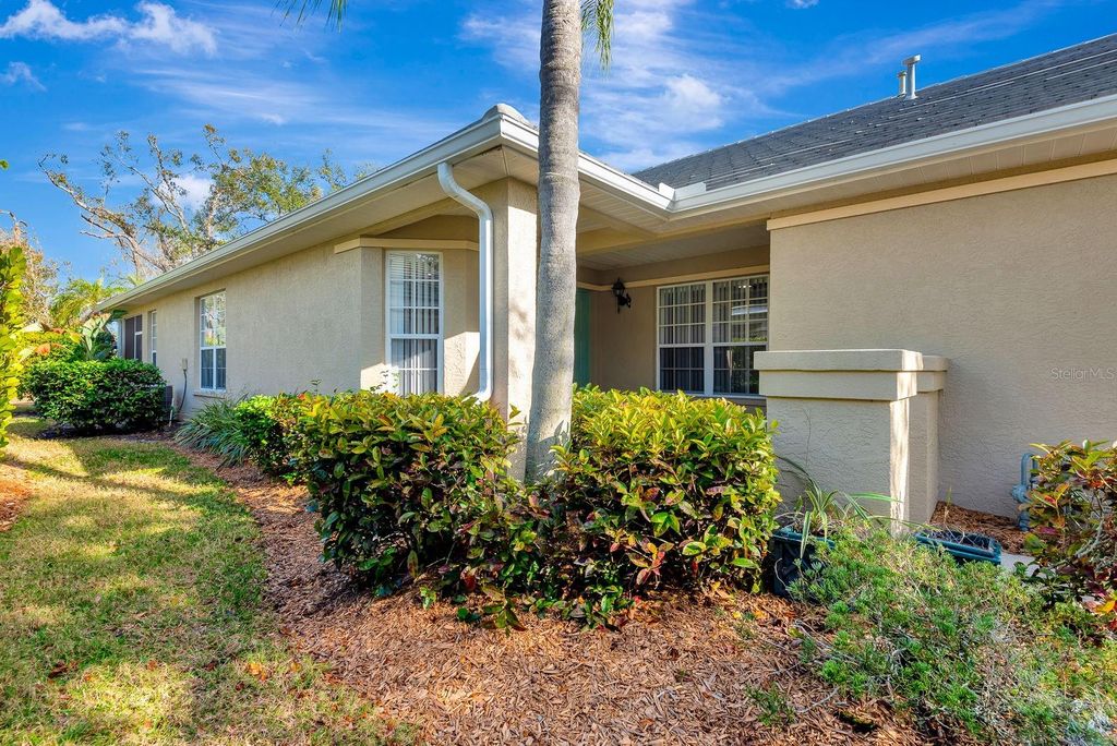 Photo of 5035 Lakescene Place, Sarasota, FL 34243 (MLS # A4683762)