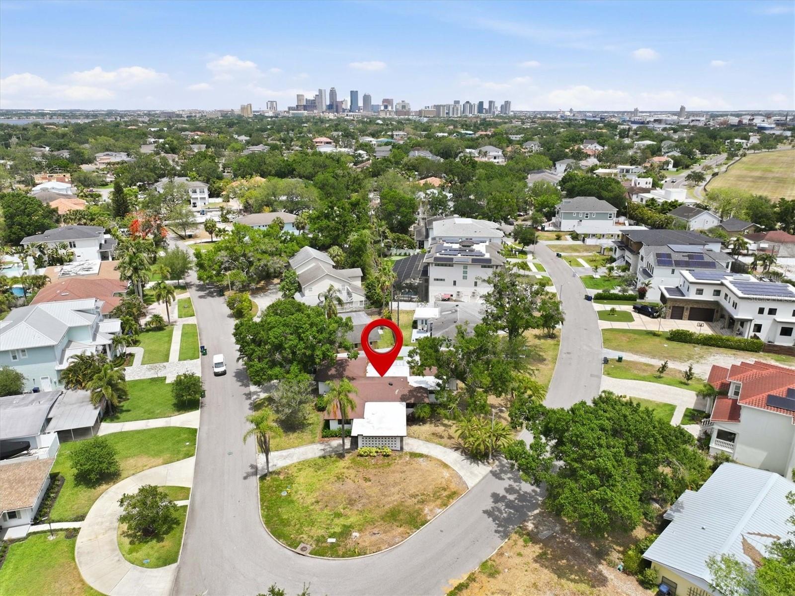 DAVIS ISLANDS - Residential