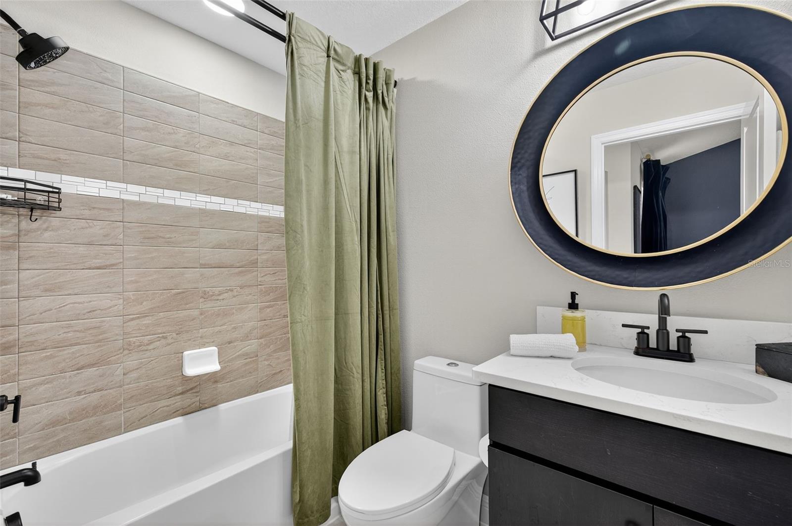 TOWNS AT BELLEAIR GROVE - Residential Lease