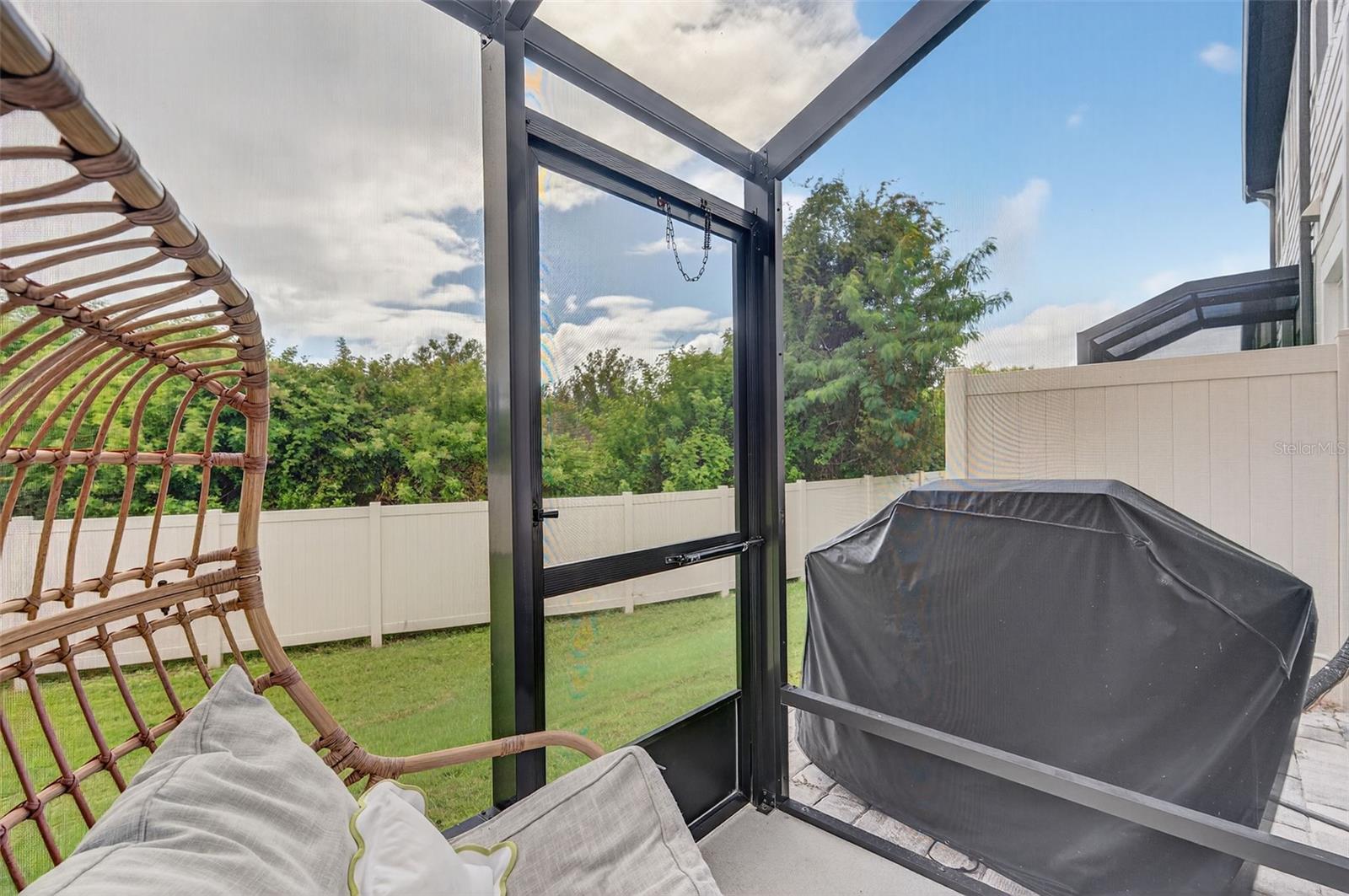 TOWNS AT BELLEAIR GROVE - Residential Lease